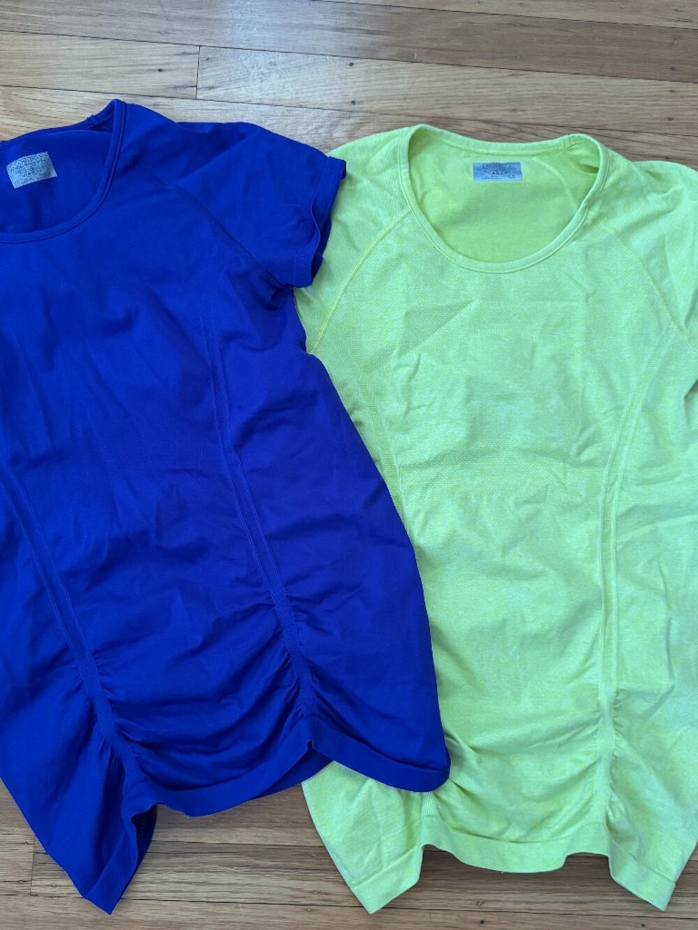 PAIR Athleta Fastest Track Ruched Tees size L
